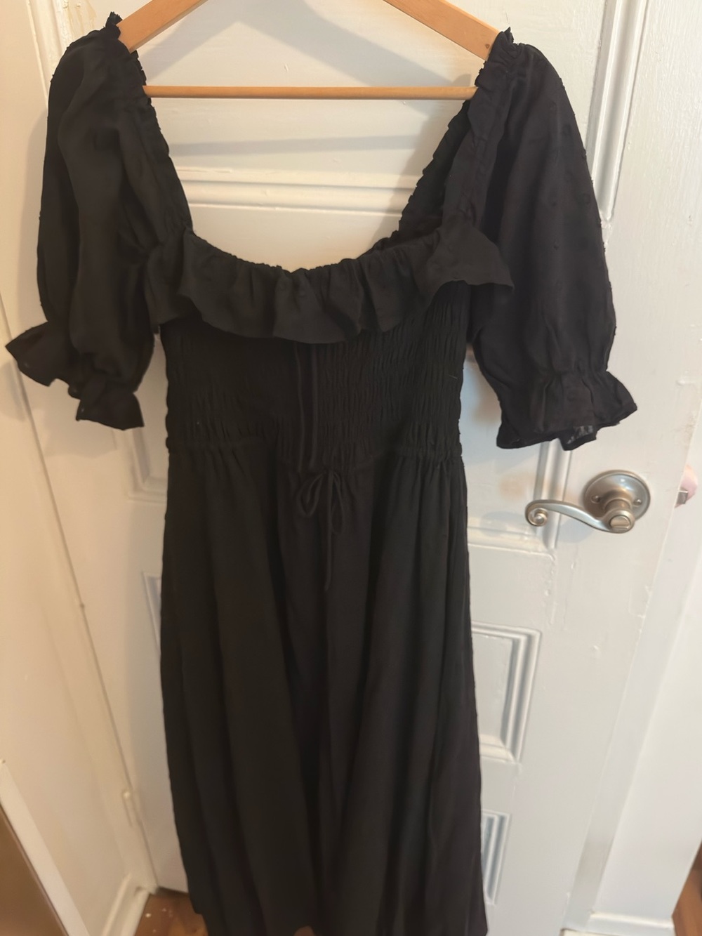 Beautiful Doen Style Puff Sleeve Ruffle Neck Midi Dress